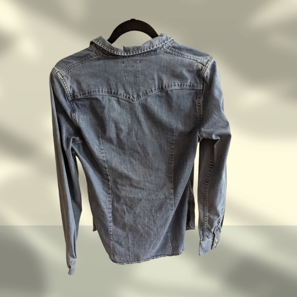 Levi's Tailored Western Top - Picture 2 of 3